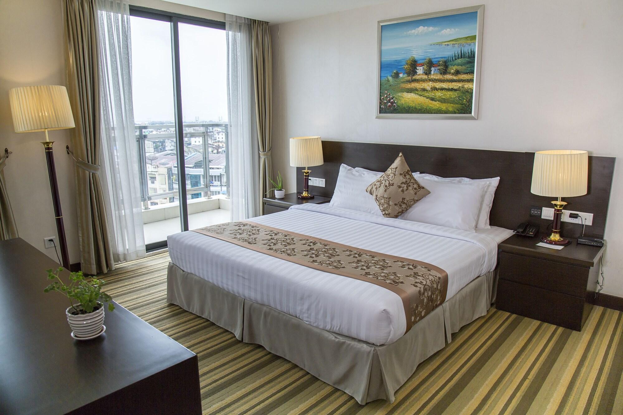 Esperado Lake View Hotel Янгон Екстериор снимка