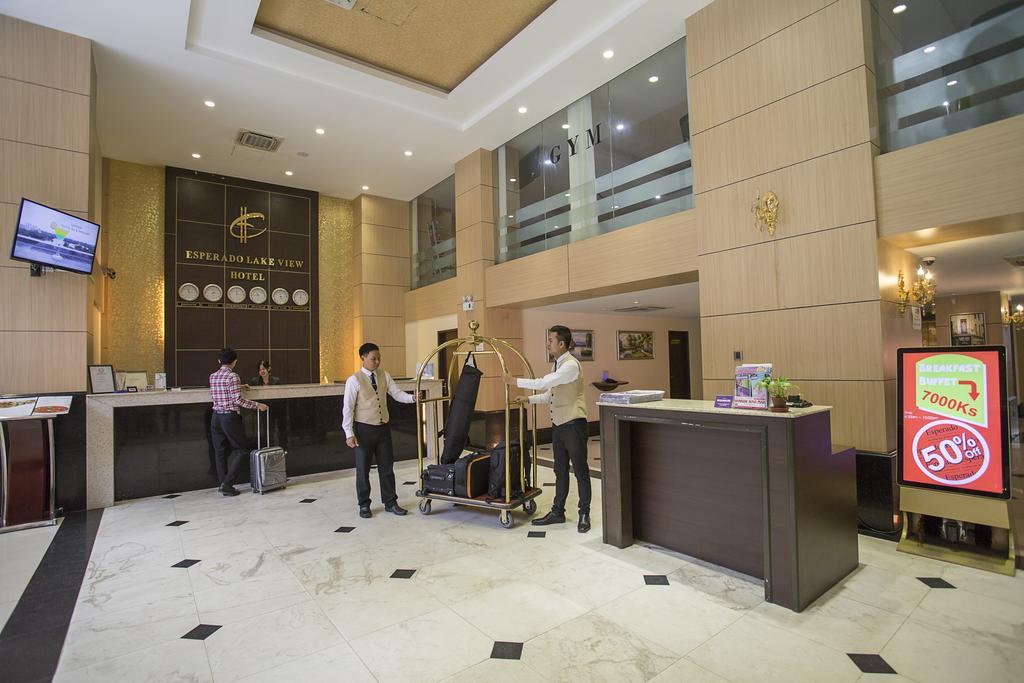 Esperado Lake View Hotel Янгон Екстериор снимка